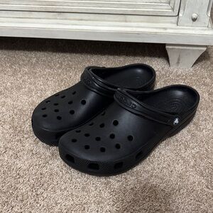 CROCS Black Classic Clogs